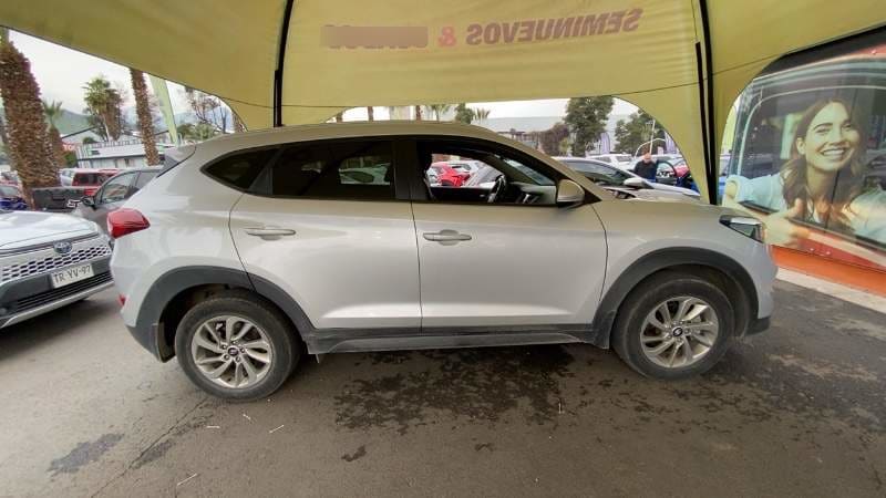 Hyundai Tucson 2.0 Gl Advance Nav 4x2 6mt 5p año 2017