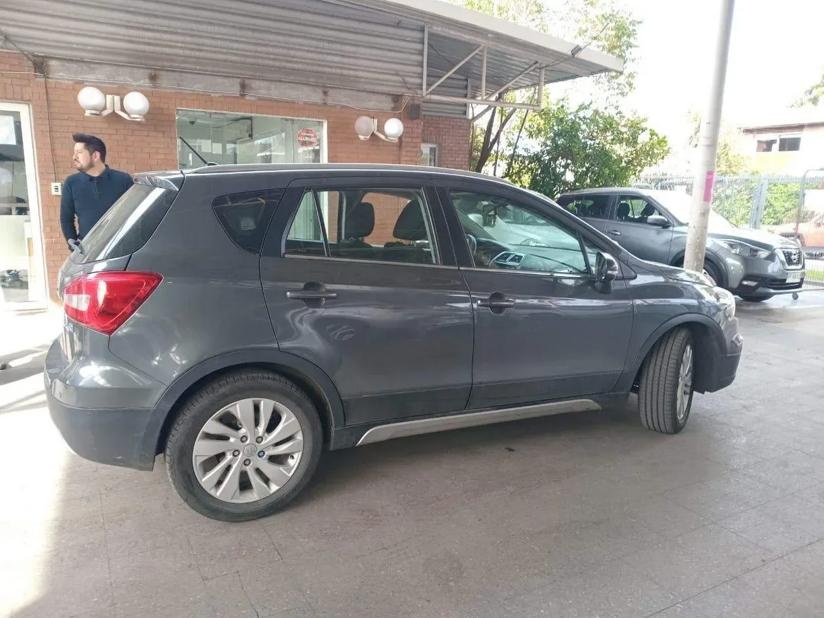 Suzuki S-Cross 1.6 Glx 4x2 At 5p año 2021