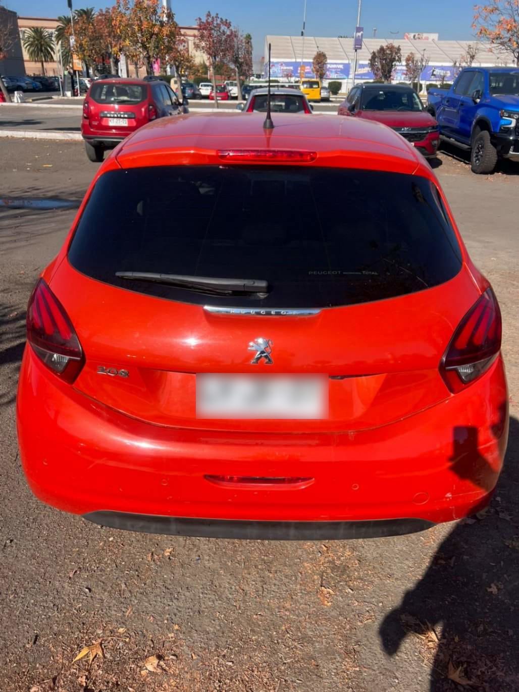 Peugeot 208 1.2 Signature Puretech 4x2 82 Mt5 5p año 2020