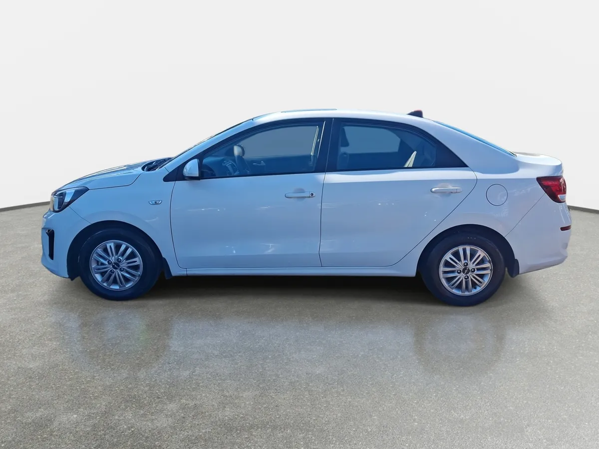 Kia Soluto 1.4 Ex Full 4x2 Srf Mt 4p año 2025