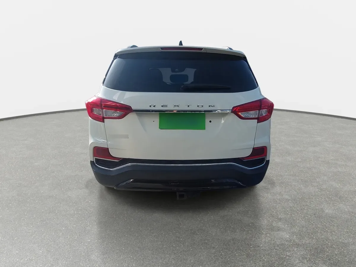 Ssangyong Rexton 2.2 Yrx201 Diesel 4x2 At 5p año 2018