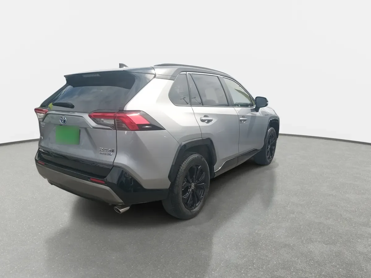 Toyota Rav 4 2.5 Xse Hybrid 4x2 Cvt At 5p año 2024