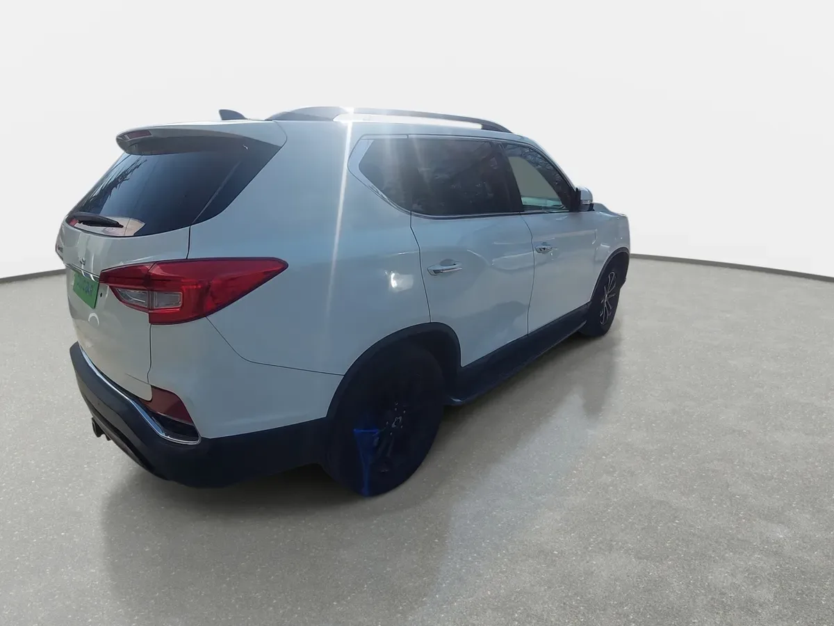 Ssangyong Rexton 2.2 Yrx201 Diesel 4x2 At 5p año 2018