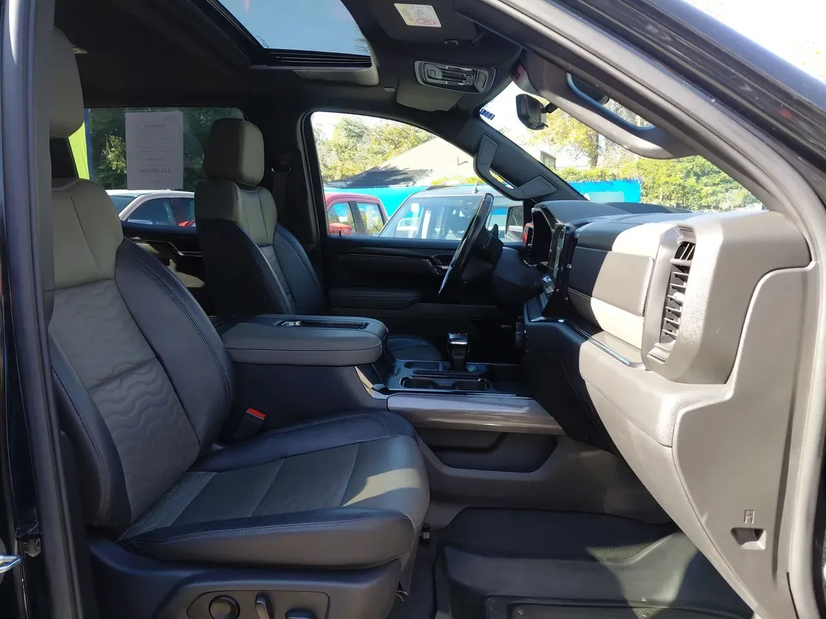 Chevrolet Silverado 6.2 Zr2 4x4 At 4p año 2023