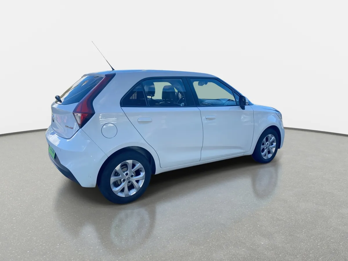 MG 3 1.5 Std 4x2 Hb At 5p año 2023