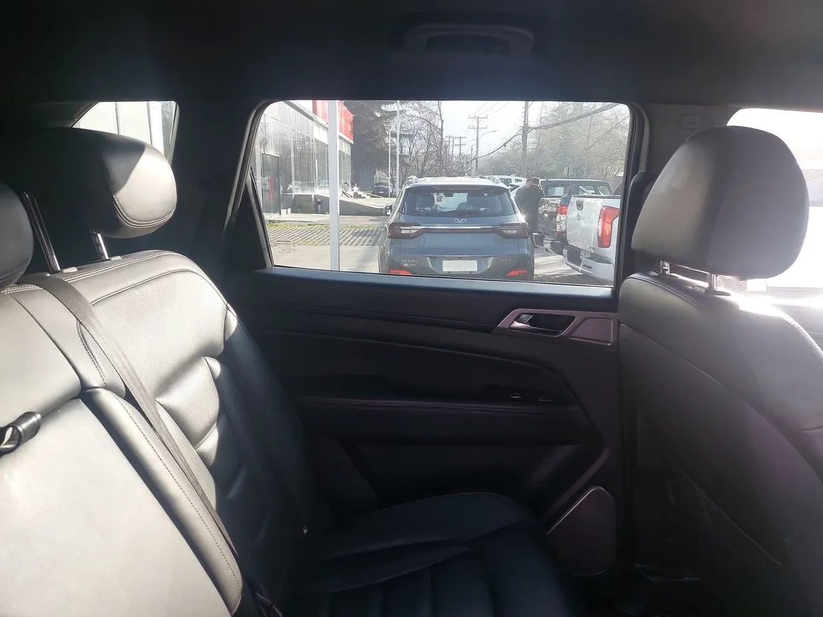 Ssangyong Rexton 2.2 Yrx201 Diesel 4x2 At 5p año 2018