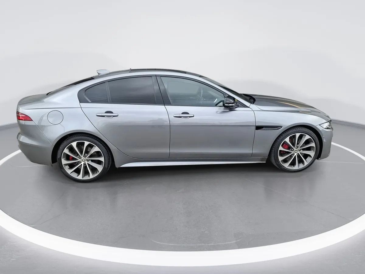 Jaguar Xe 2.0 R Dynamic S Rwd 4x2 250hp At 4p año 2024