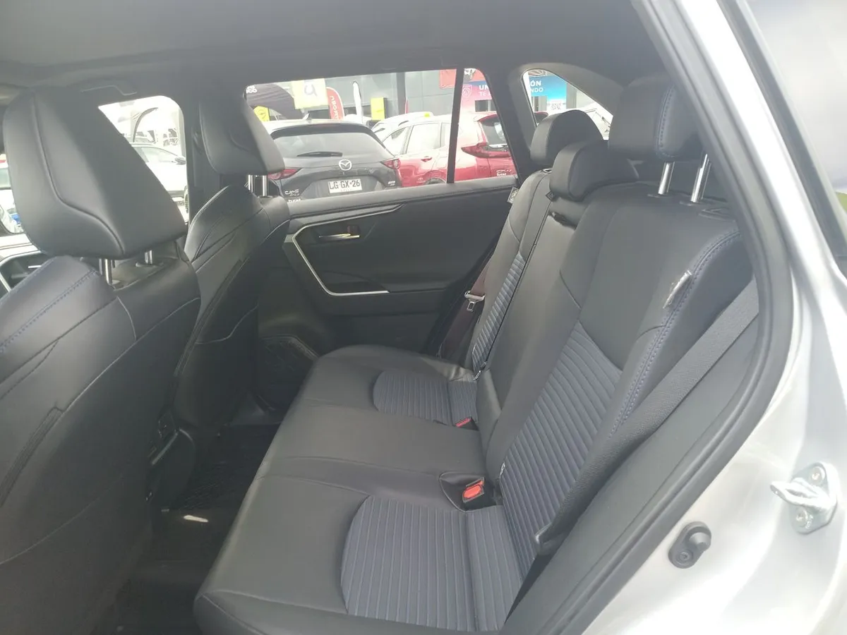 Toyota Rav 4 2.5 Xse Hybrid 4x2 Cvt At 5p año 2024