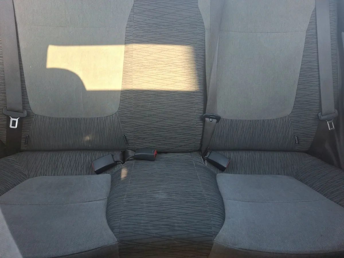 Kia Soluto 1.4 Ex Full 4x2 Srf Mt 4p año 2025