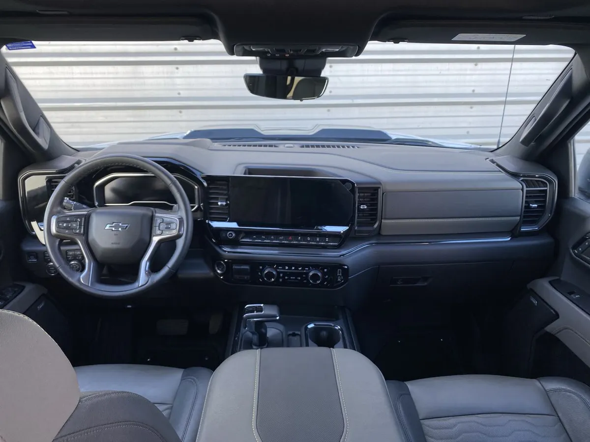 Chevrolet Silverado 6.2 Zr2 4x4 At 4p año 2023