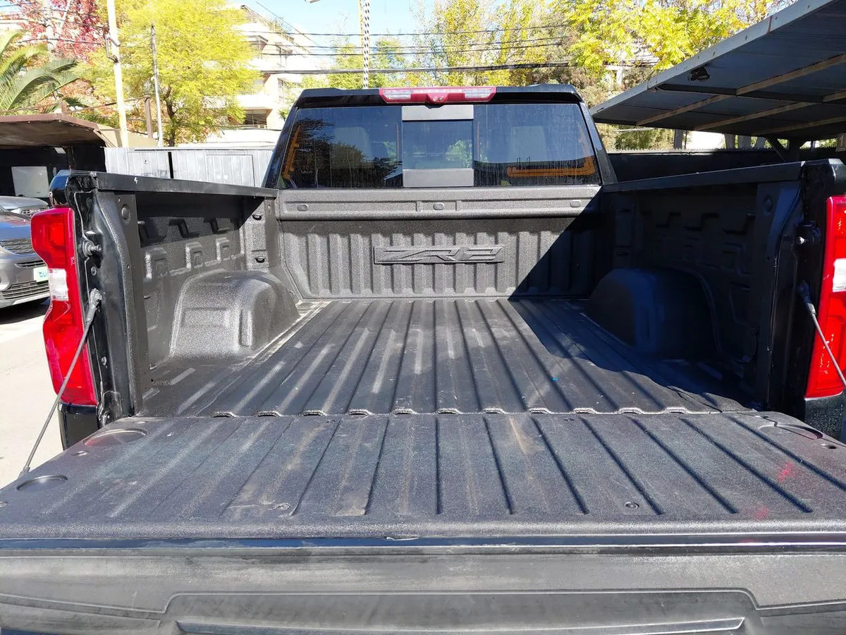 Chevrolet Silverado 6.2 Zr2 4x4 At 4p año 2023