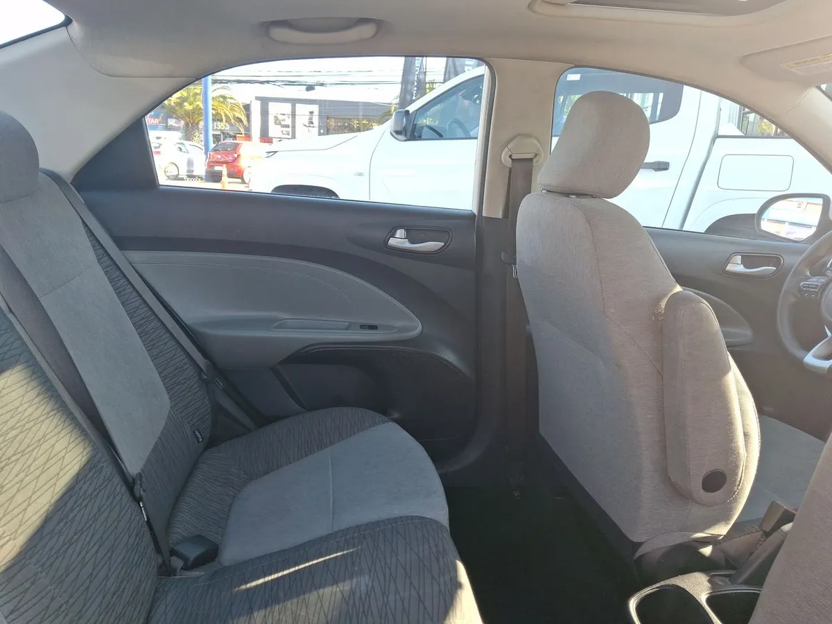 Kia Soluto 1.4 Ex Full 4x2 Srf Mt 4p año 2025