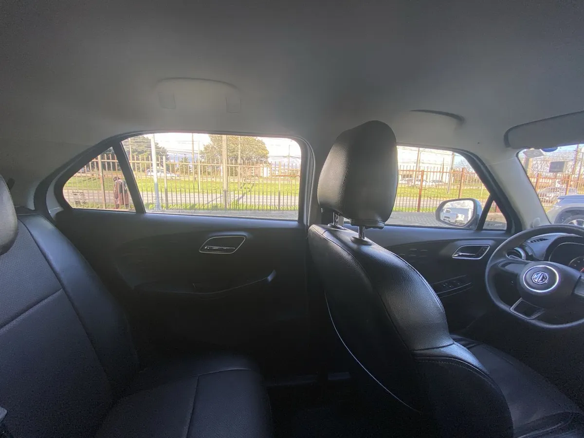 MG 3 1.5 Std 4x2 Hb At 5p año 2023