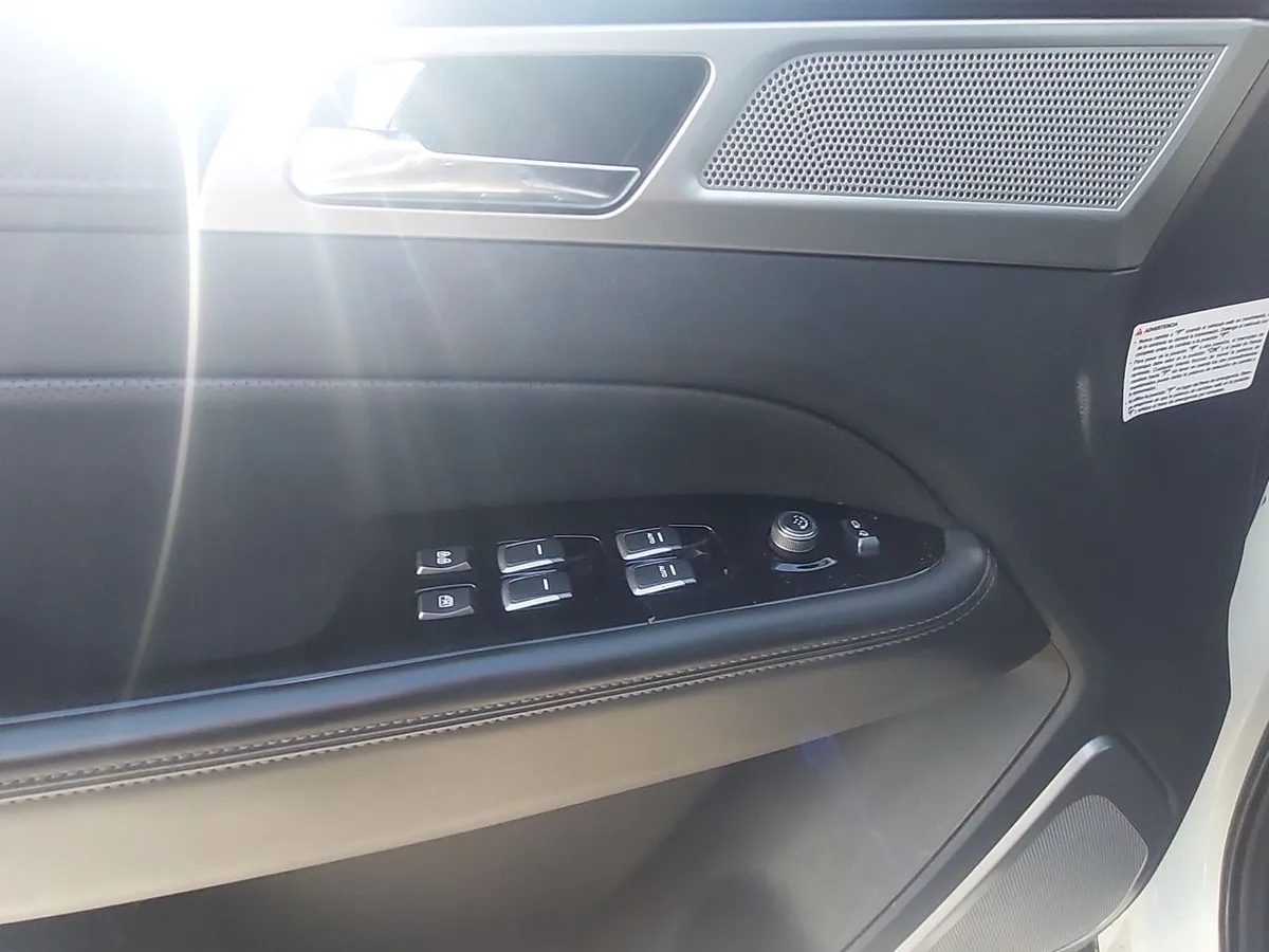 Ssangyong Rexton 2.2 Yrx201 Diesel 4x2 At 5p año 2018