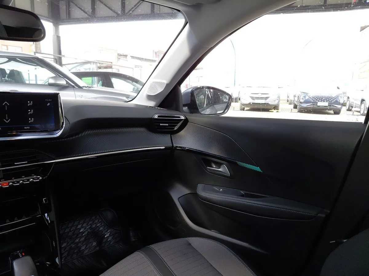 Peugeot 208 1.2 Gt Puretech 4x2 130 Eat8 5p año 2021