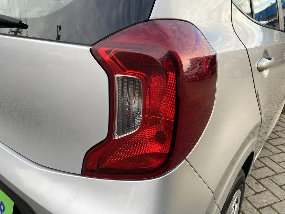 Kia Morning 1.0 Ex 4x2 Hb Abs 5mt 5p año 2022