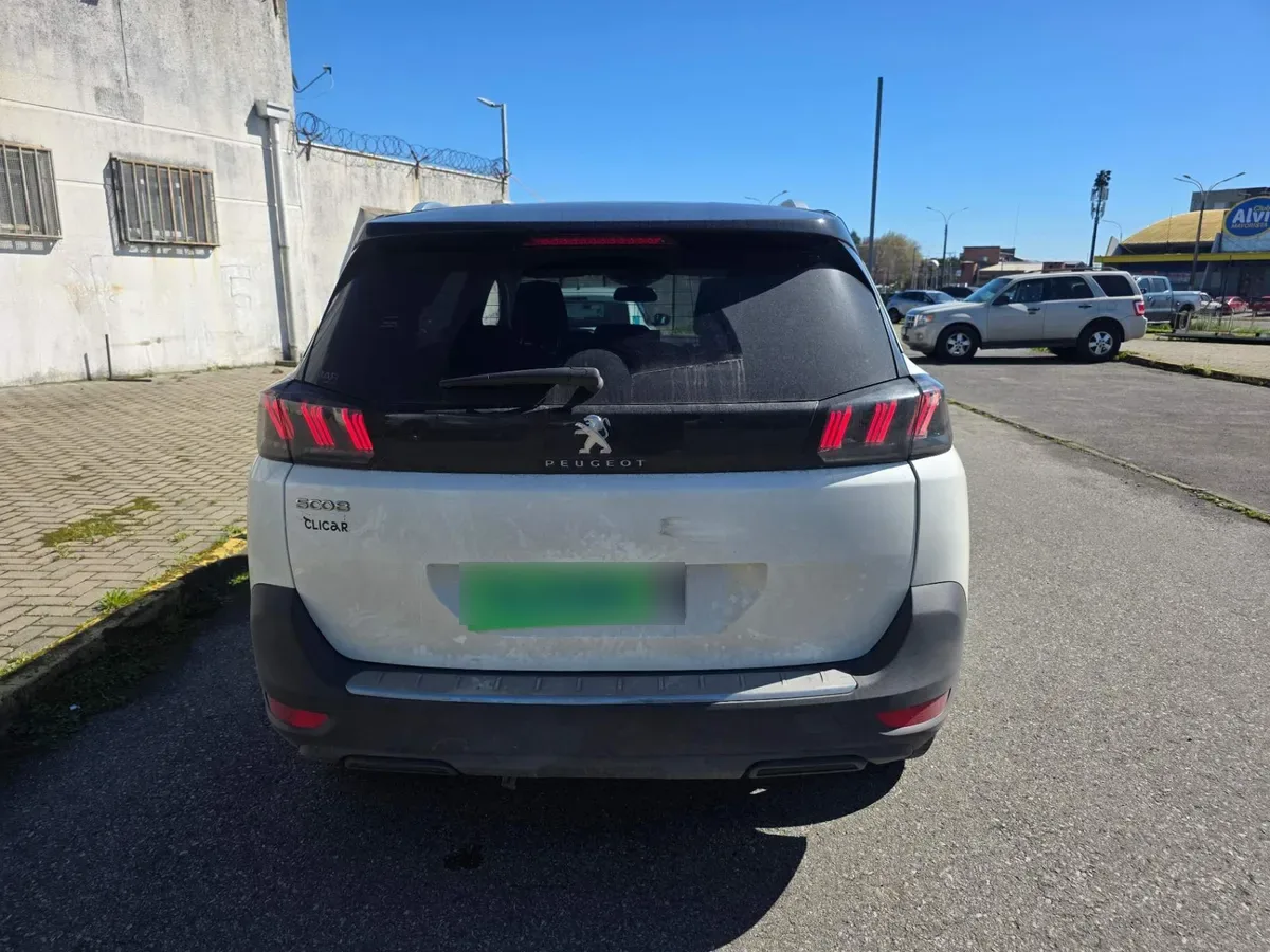 Peugeot 5008 1.6 Allure Thp 4x2 165 Eat6 5p año 2021