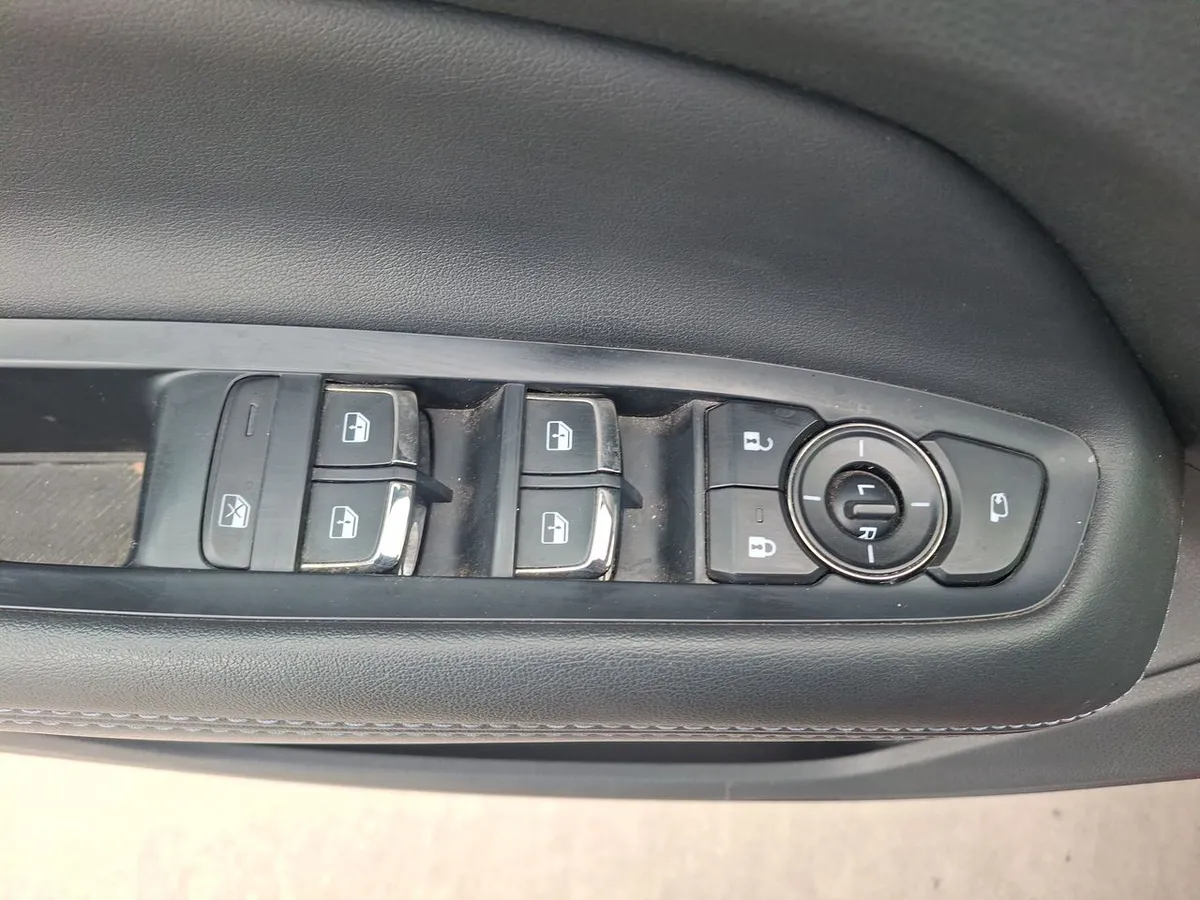 Ford Territory 1.5 Titanium 4x2 At 5p año 2024