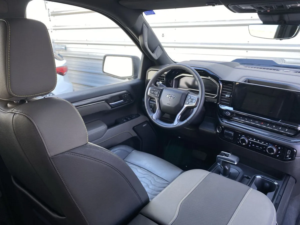 Chevrolet Silverado 6.2 Zr2 4x4 At 4p año 2023