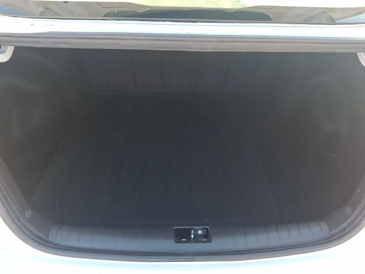 Kia Soluto 1.4 Ex Full 4x2 Srf Mt 4p año 2025