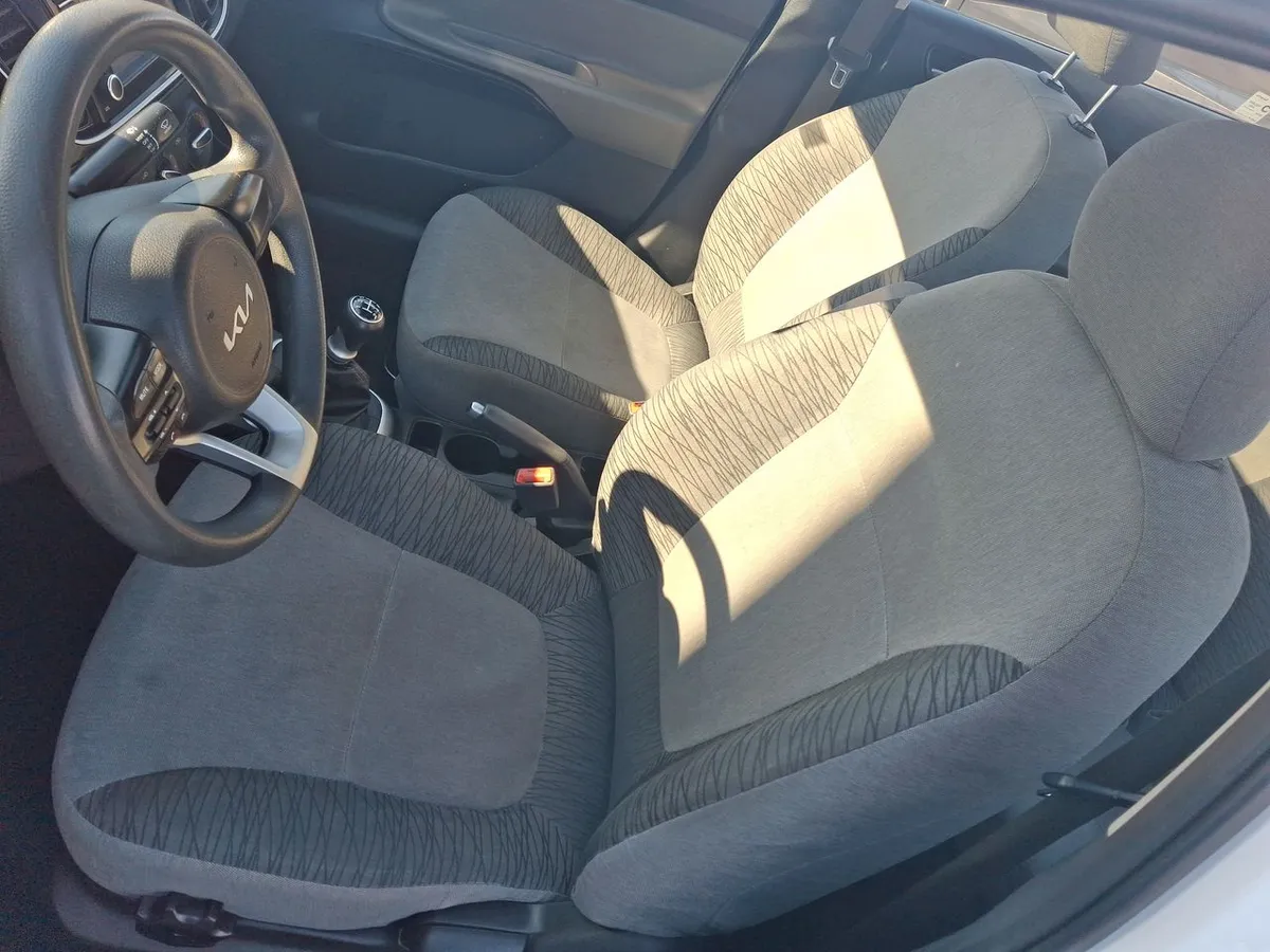Kia Soluto 1.4 Ex Full 4x2 Srf Mt 4p año 2025