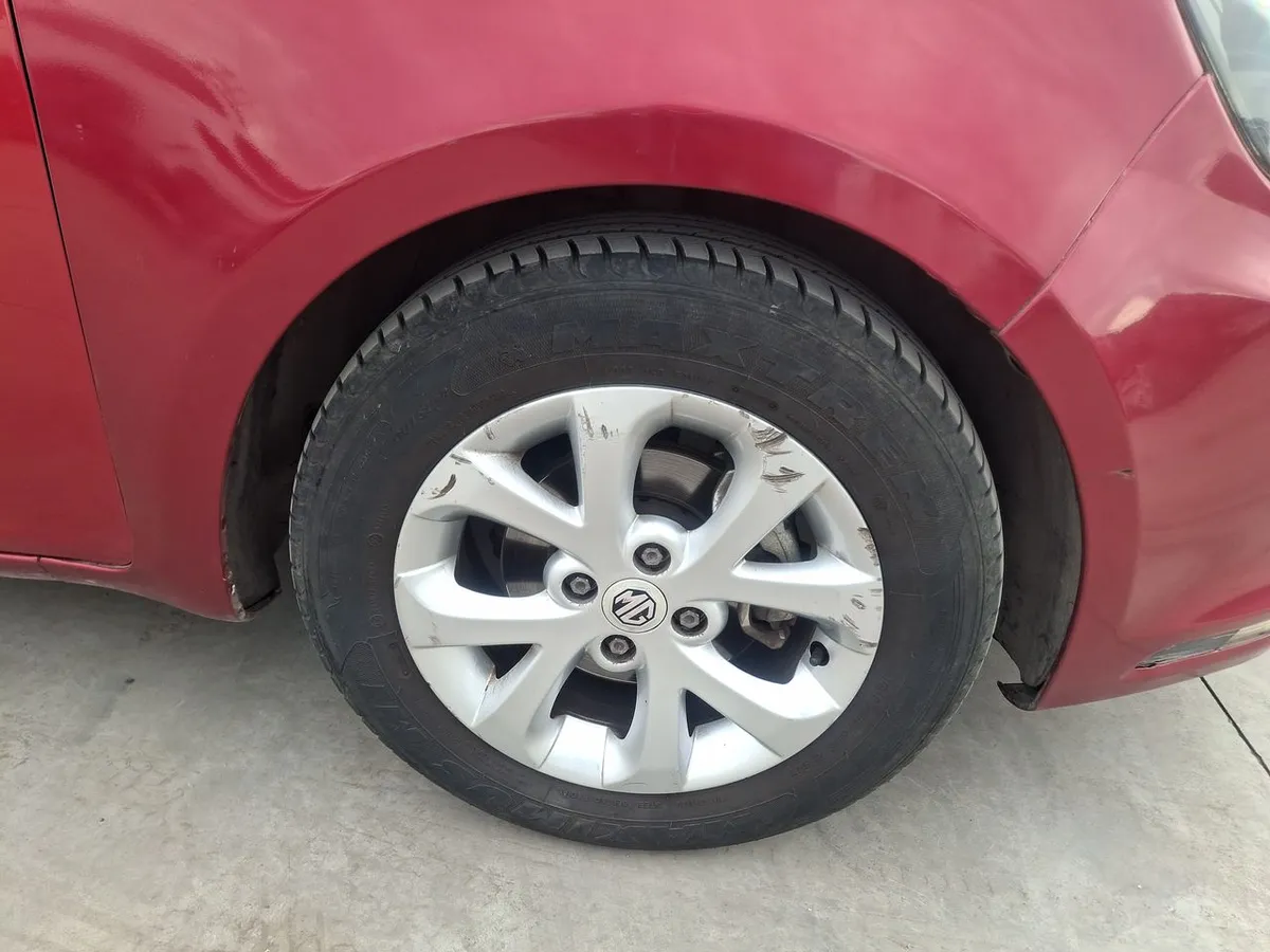 MG 3 1.5 Std 4x2 Hb Mt 5p año 2019