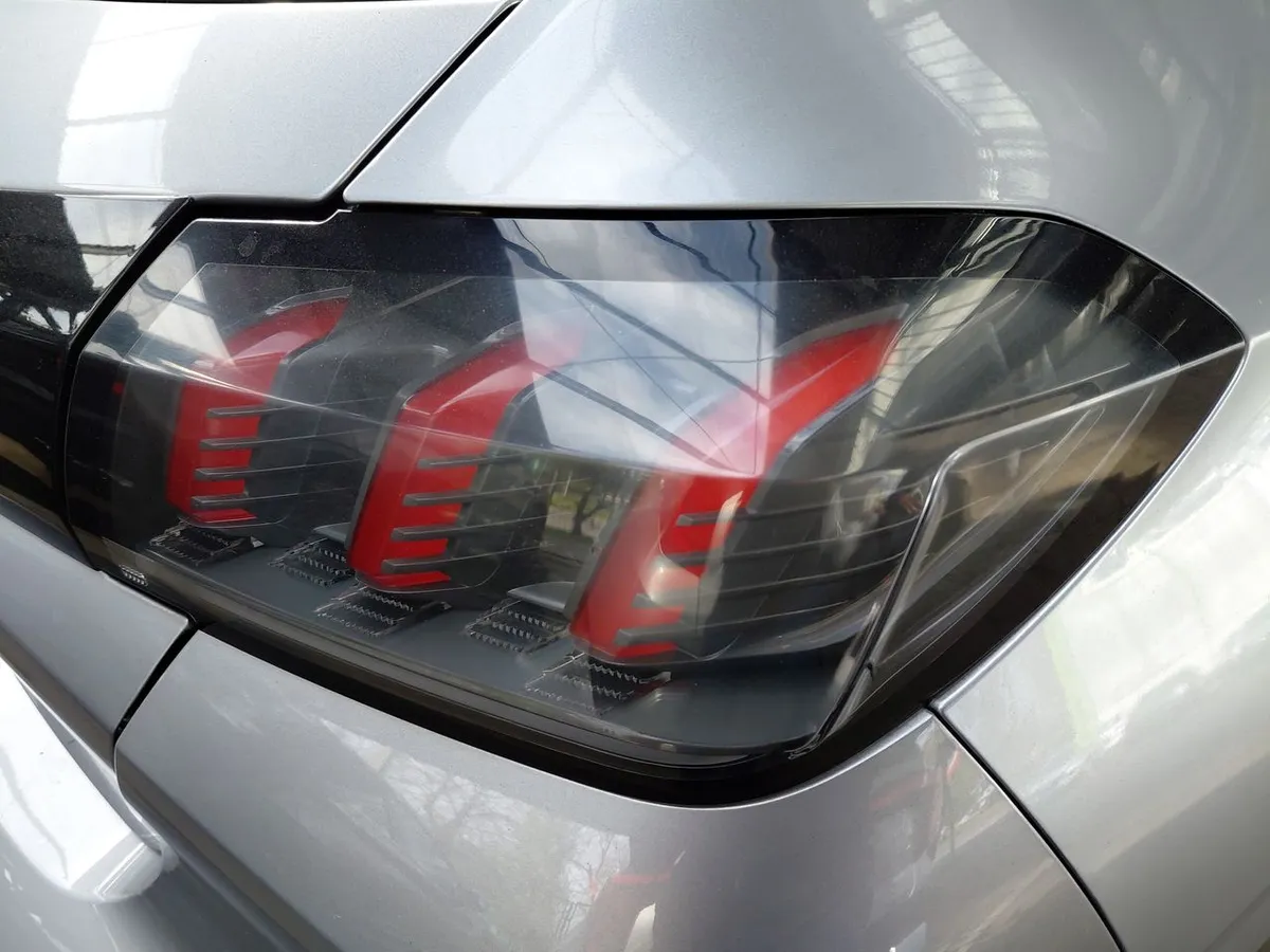 Peugeot 208 1.2 Gt Puretech 4x2 130 Eat8 5p año 2021