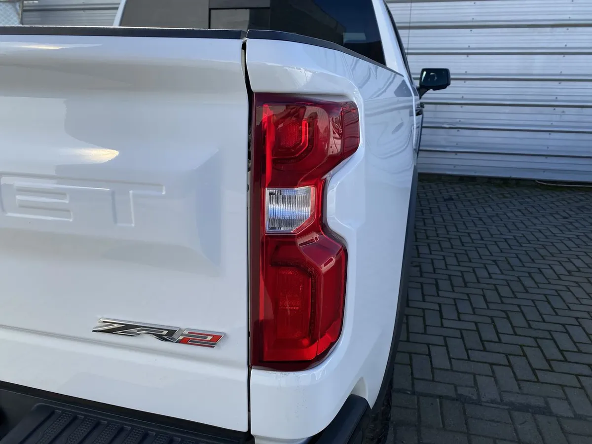 Chevrolet Silverado 6.2 Zr2 4x4 At 4p año 2023