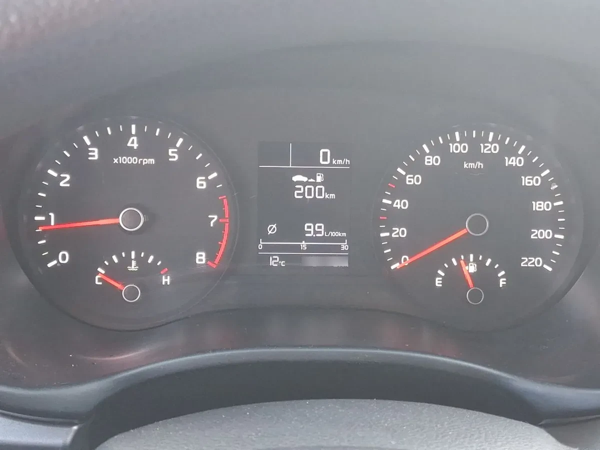 Kia Rio 5 1.4 Ex 4x2 Ac Ci 6mt 5p año 2021