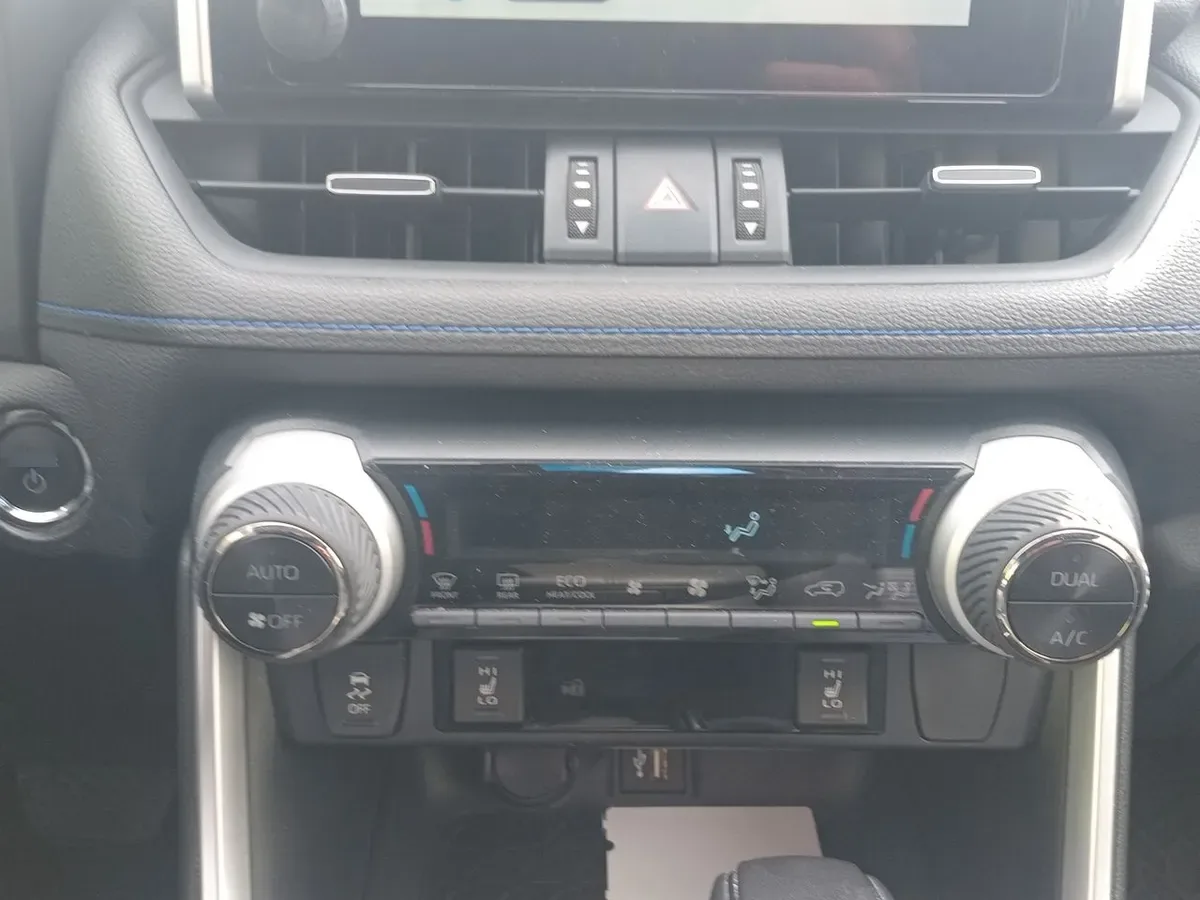 Toyota Rav 4 2.5 Xse Hybrid 4x2 Cvt At 5p año 2024