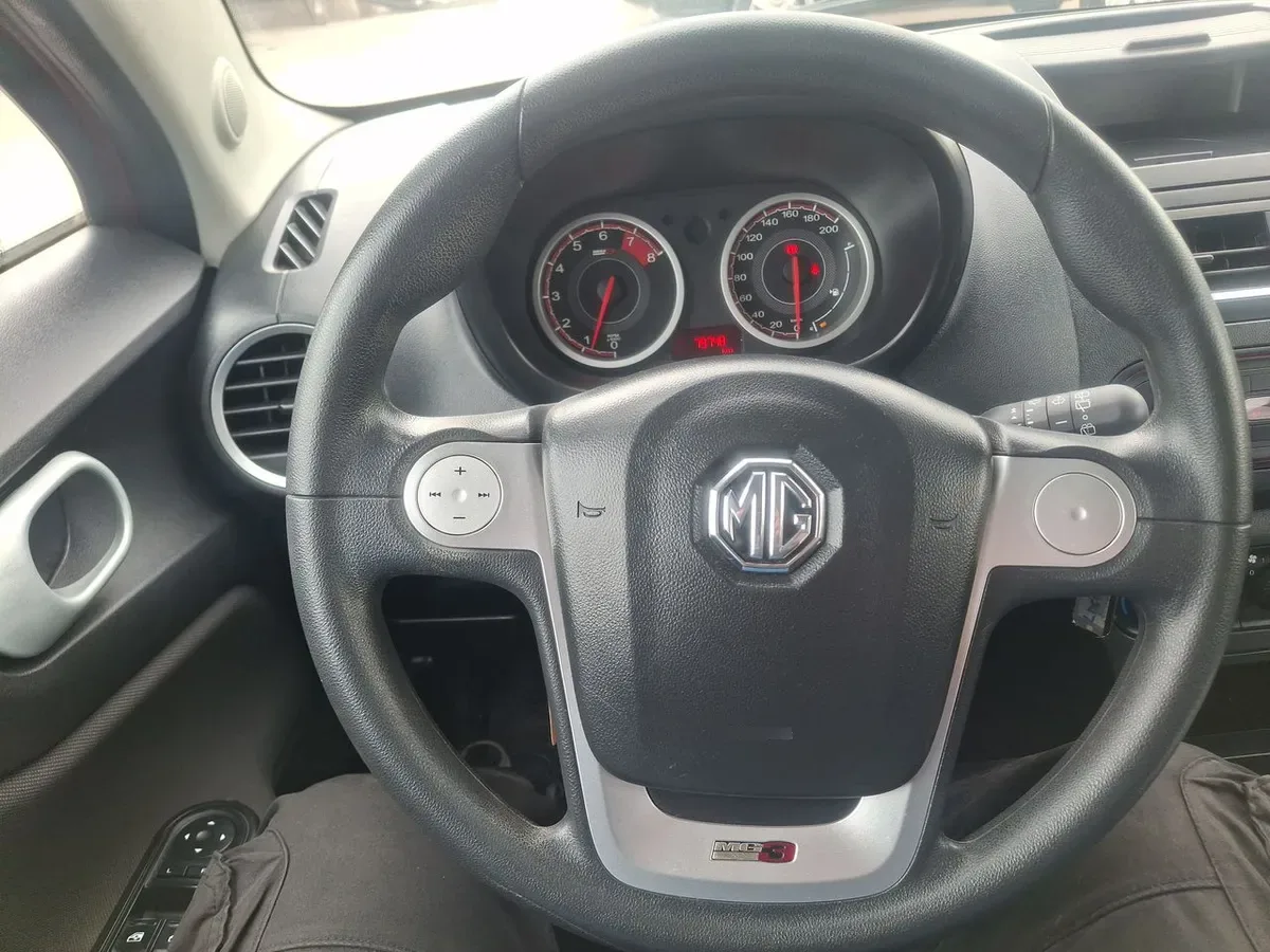 MG 3 1.5 Std 4x2 Hb Mt 5p año 2019