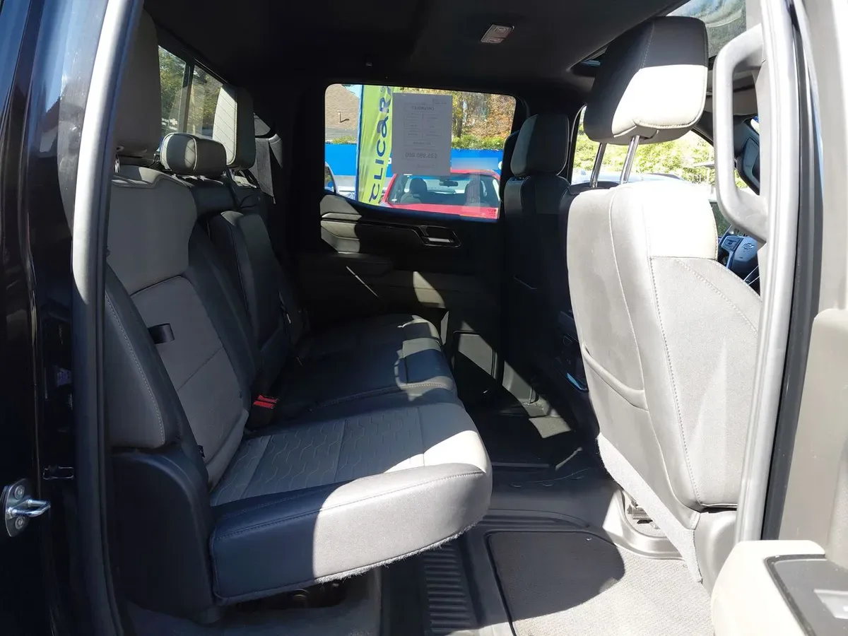 Chevrolet Silverado 6.2 Zr2 4x4 At 4p año 2023