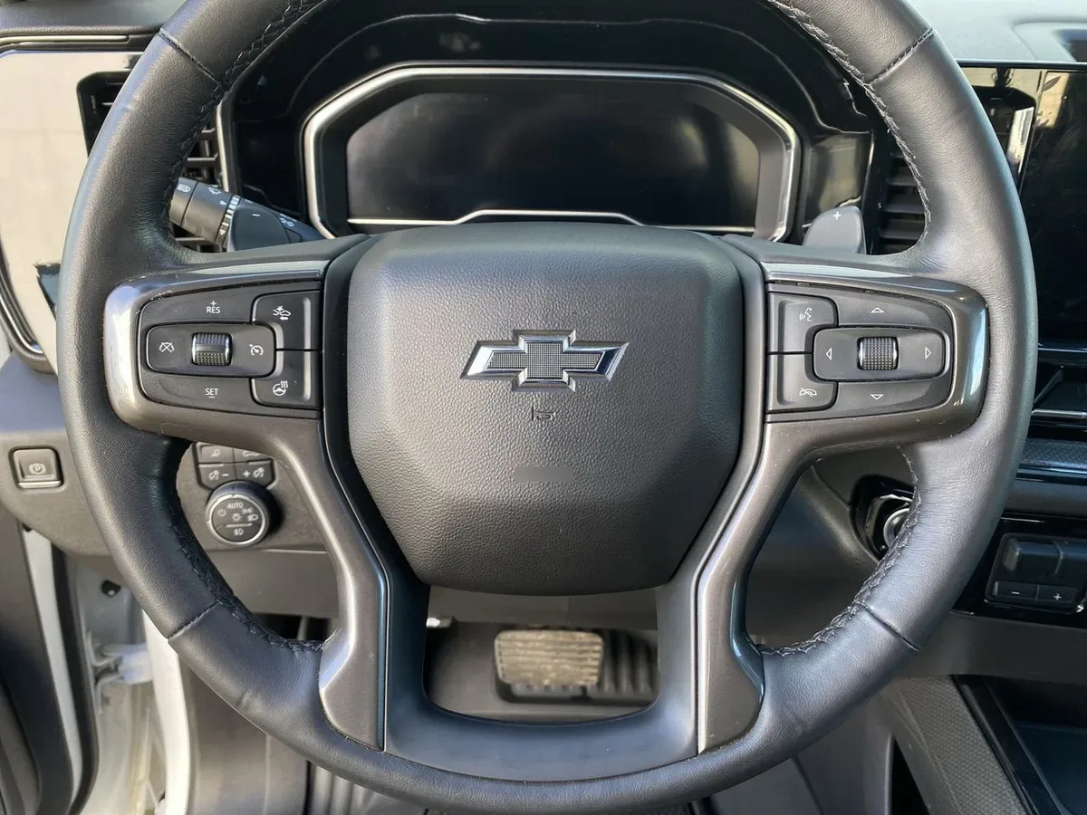 Chevrolet Silverado 6.2 Zr2 4x4 At 4p año 2023