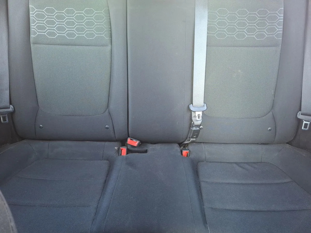 Kia Rio 5 1.4 Ex 4x2 Ac Ci 6mt 5p año 2021