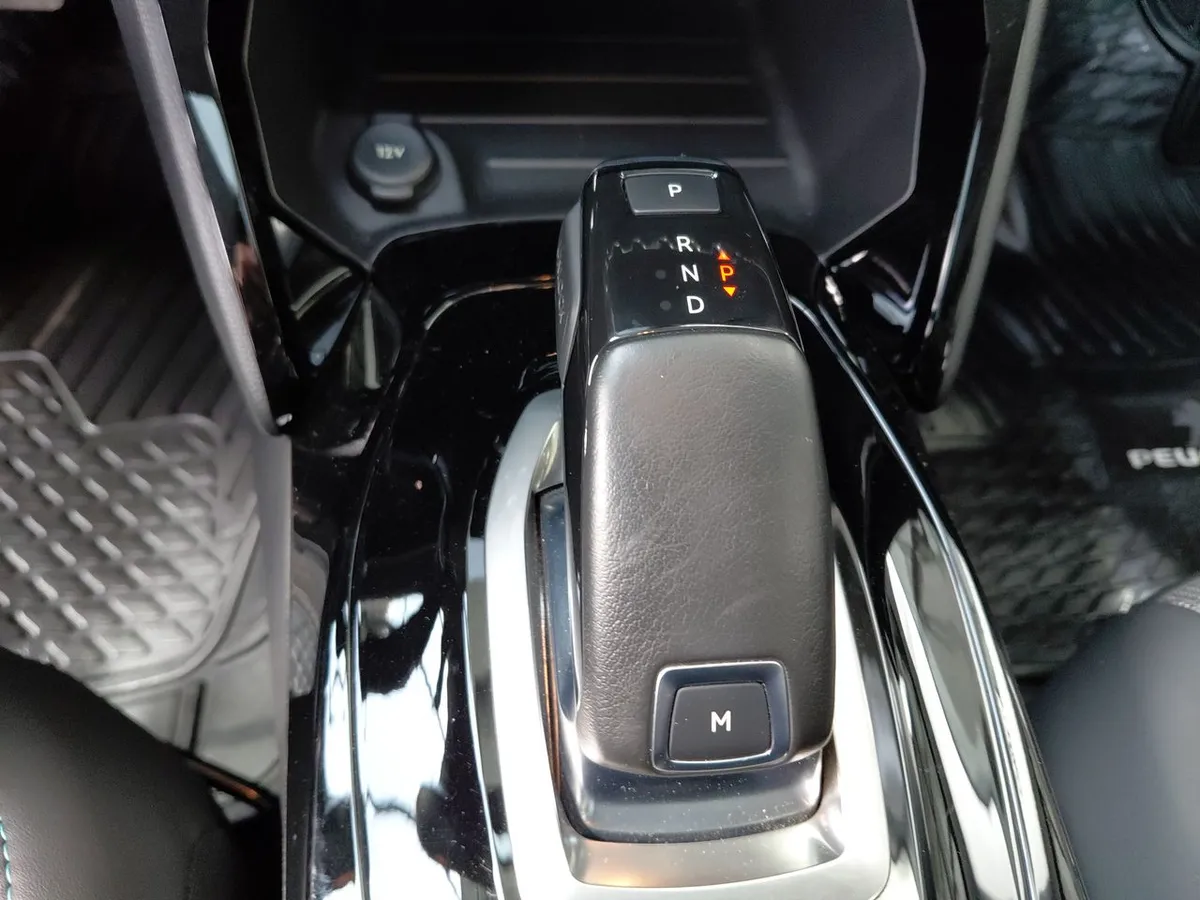Peugeot 208 1.2 Gt Puretech 4x2 130 Eat8 5p año 2021