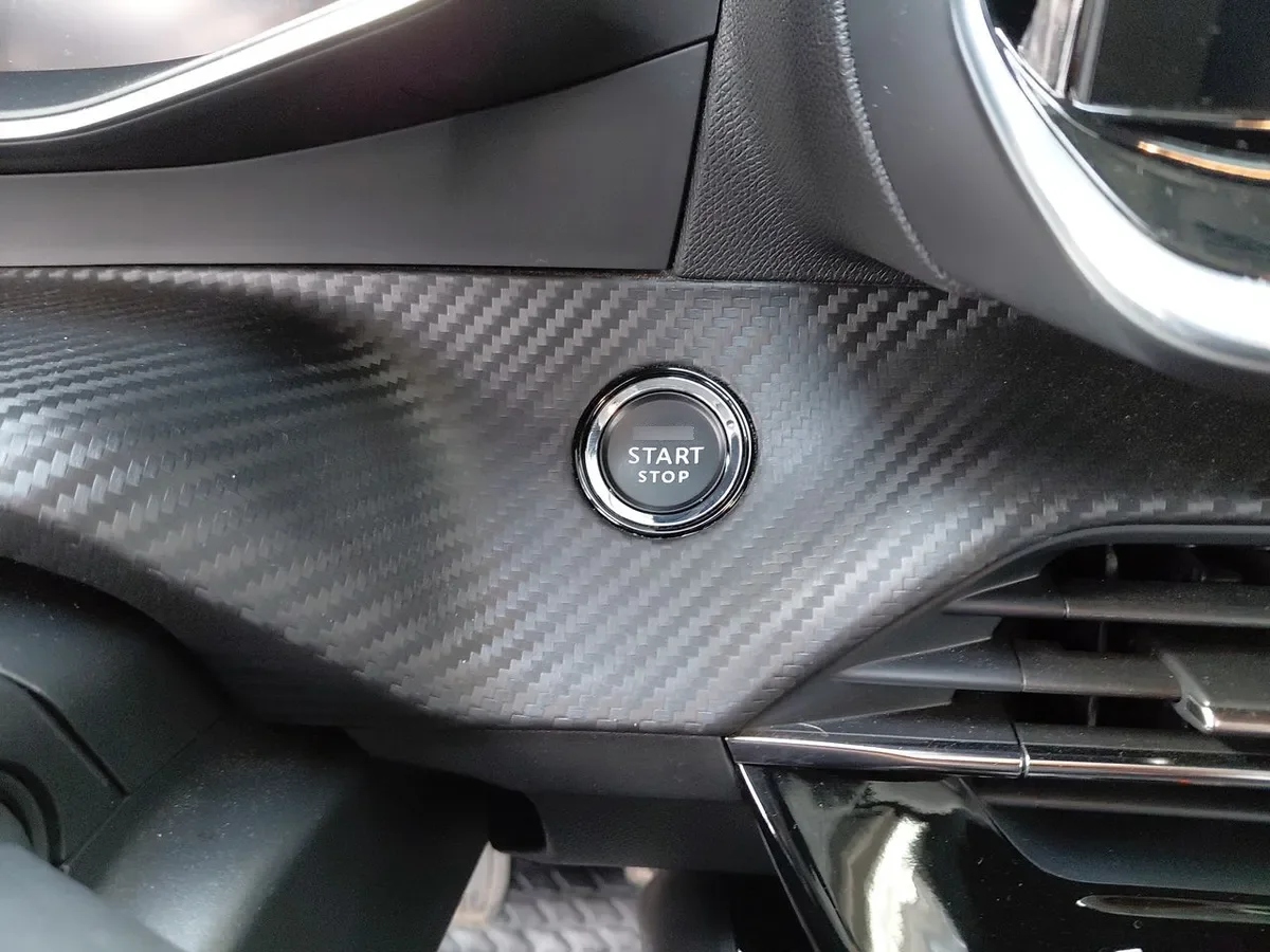 Peugeot 208 1.2 Gt Puretech 4x2 130 Eat8 5p año 2021