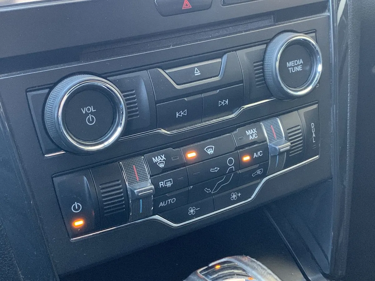 Ford Explorer 3.5 Xlt 4x2 At 5p año 2018