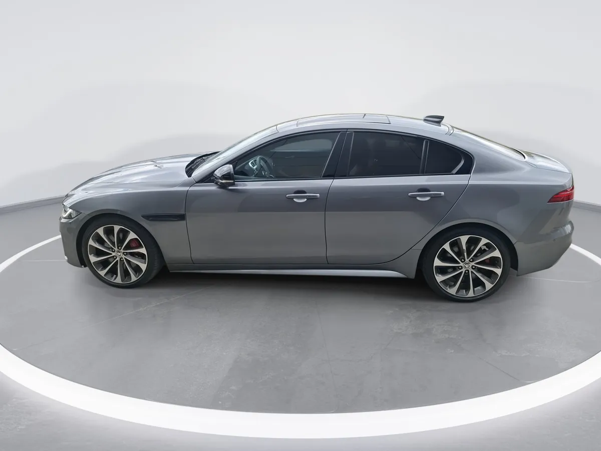 Jaguar Xe 2.0 R Dynamic S Rwd 4x2 250hp At 4p año 2024