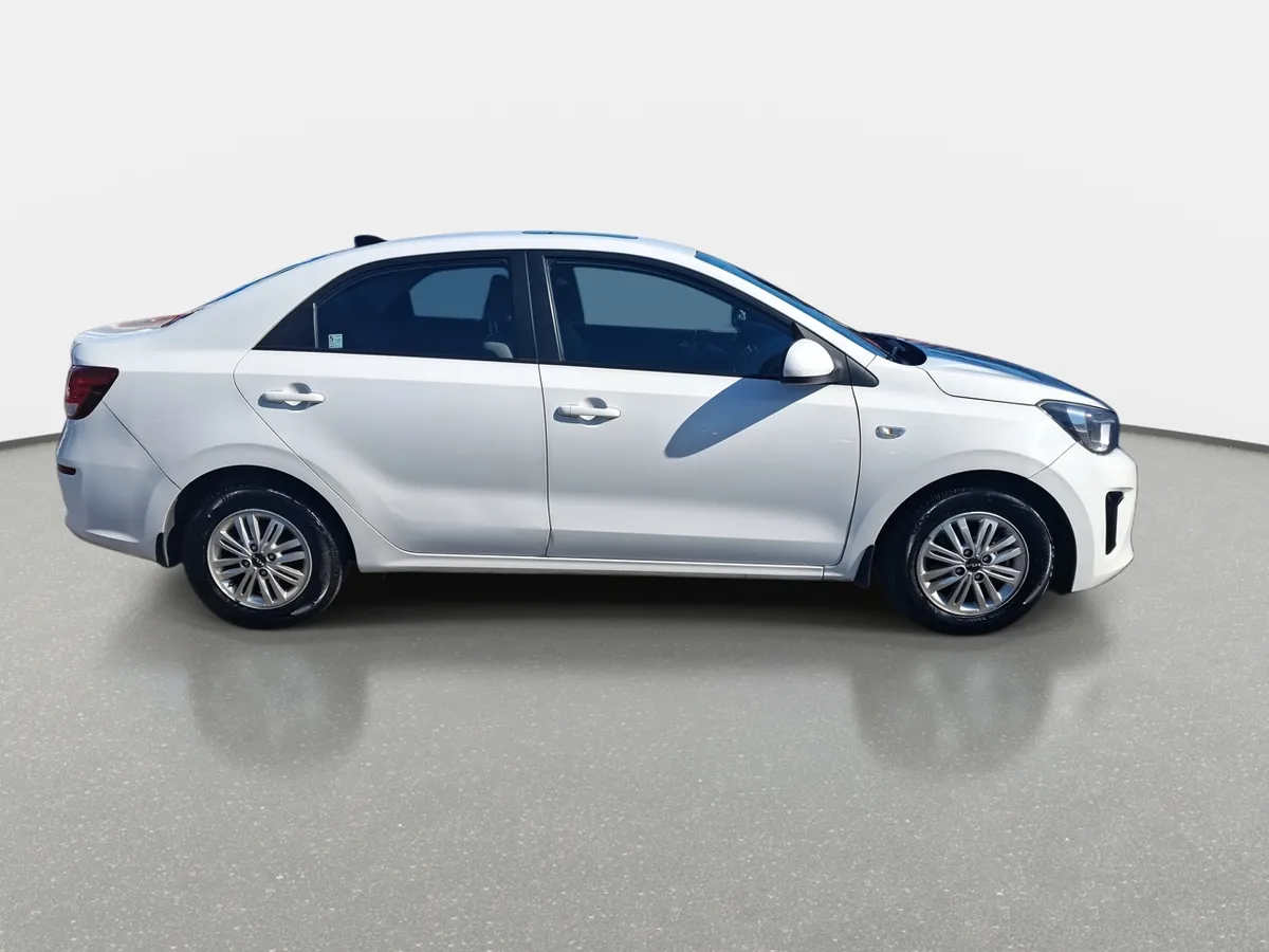 Kia Soluto 1.4 Ex Full 4x2 Srf Mt 4p año 2025