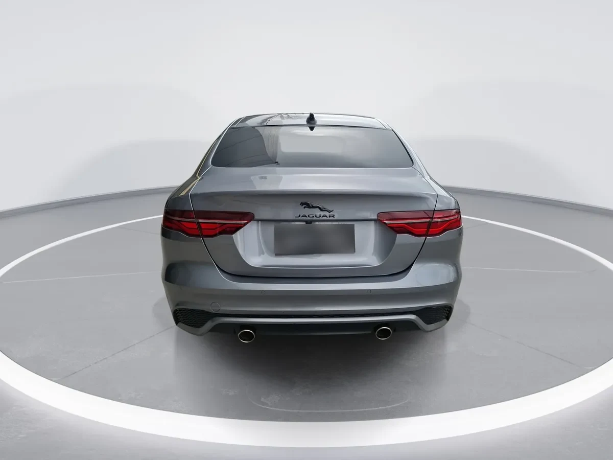 Jaguar Xe 2.0 R Dynamic S Rwd 4x2 250hp At 4p año 2024