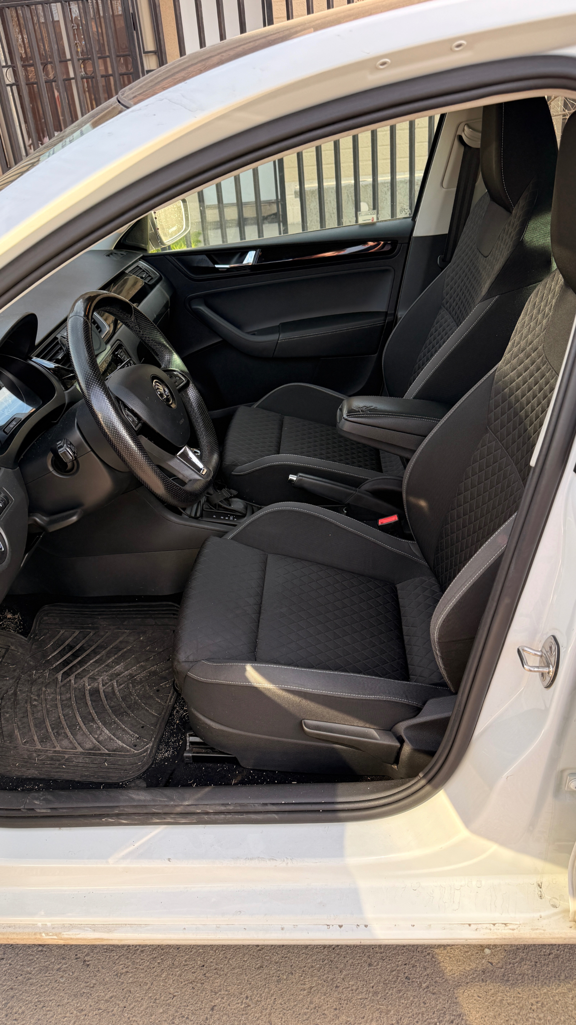 SKODA SPACEBACK 1.4 Tsi Style Dsg At año 2018