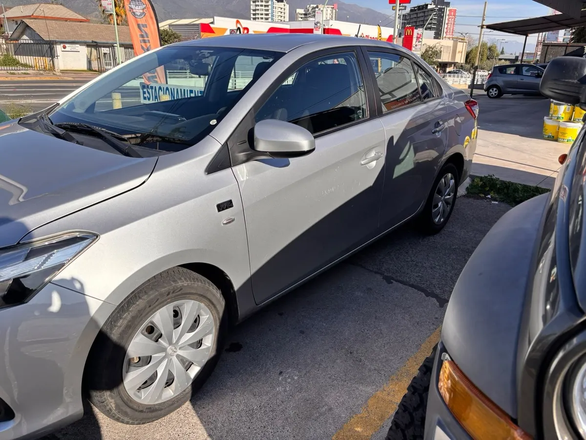 TOYOTA YARIS Otra año 2017