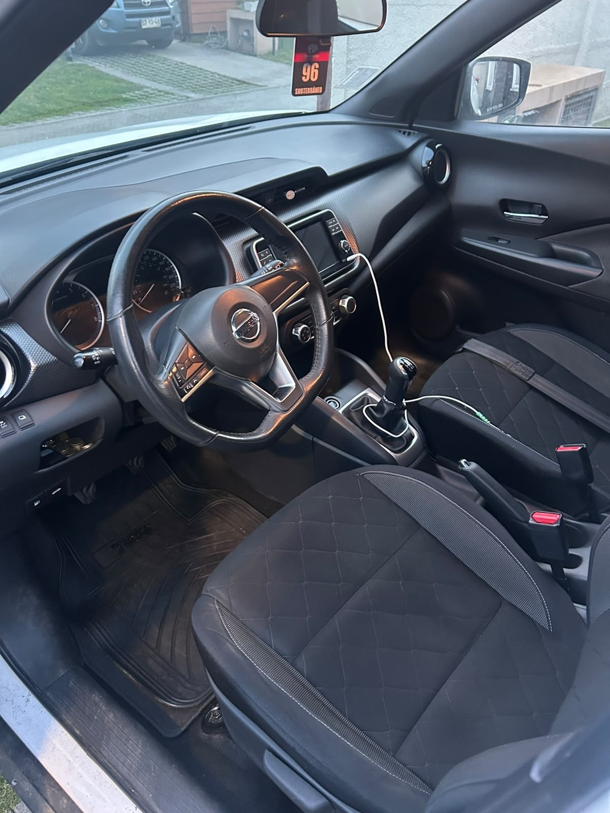 NISSAN KICKS 1.6 Advance Mt año 2019