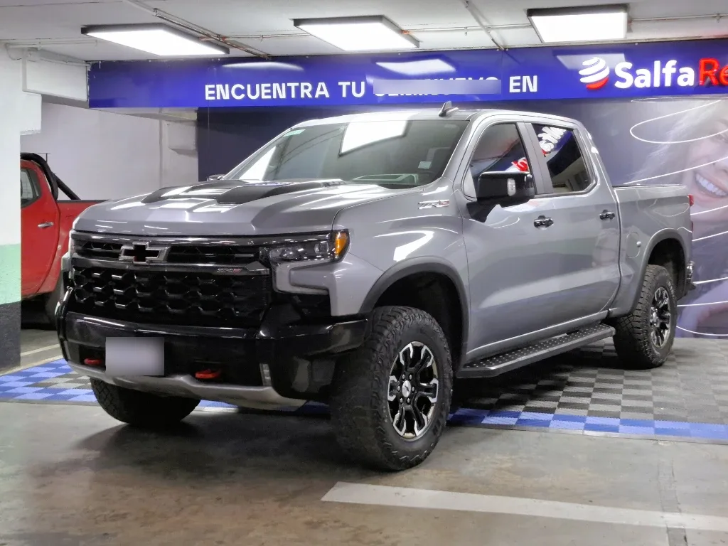 Chevrolet Silverado Silverado Cc Zr2 6.2l At 4wd N2 Onstar año 2023