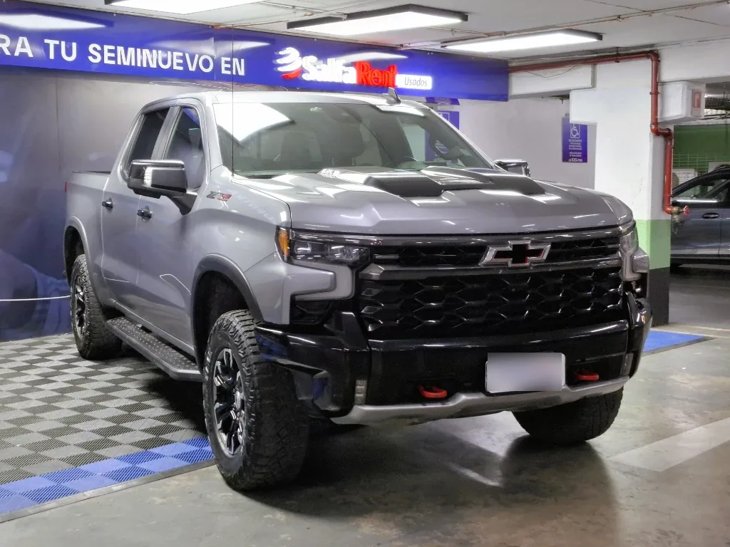Chevrolet Silverado Silverado Cc Zr2 6.2l At 4wd N2 Onstar año 2023
