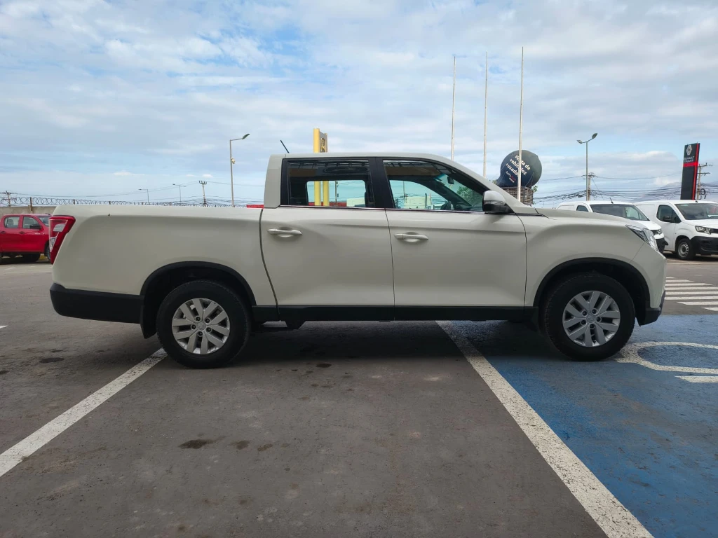 Ssangyong Grand Musso 2.2 4x2 Mt Full-Ql612 año 2023