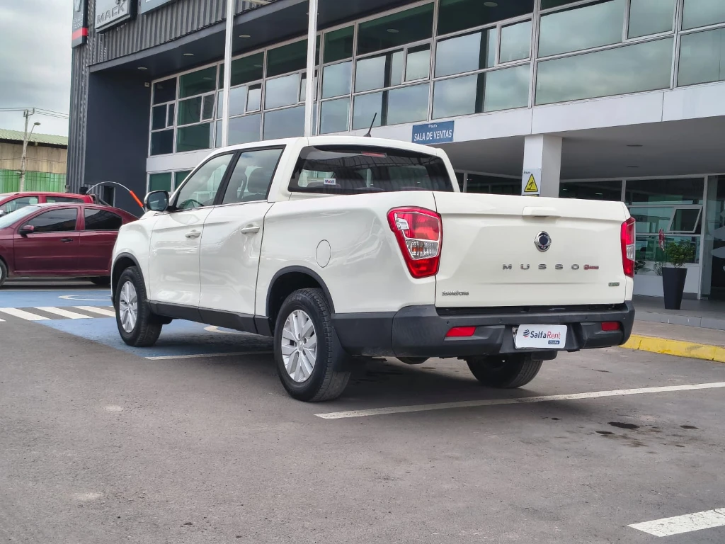 Ssangyong Grand Musso 2.2 4x2 Mt Full-Ql612 año 2023