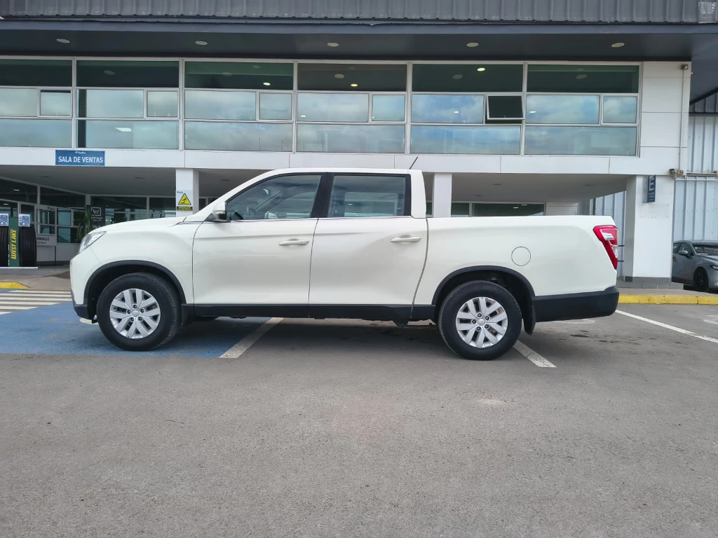 Ssangyong Grand Musso 2.2 4x2 Mt Full-Ql612 año 2023