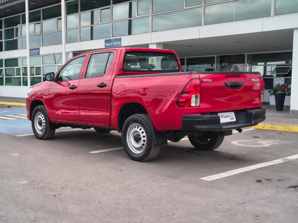 Toyota Hilux Dc 4x4 2.4 D Dx Mt año 2024