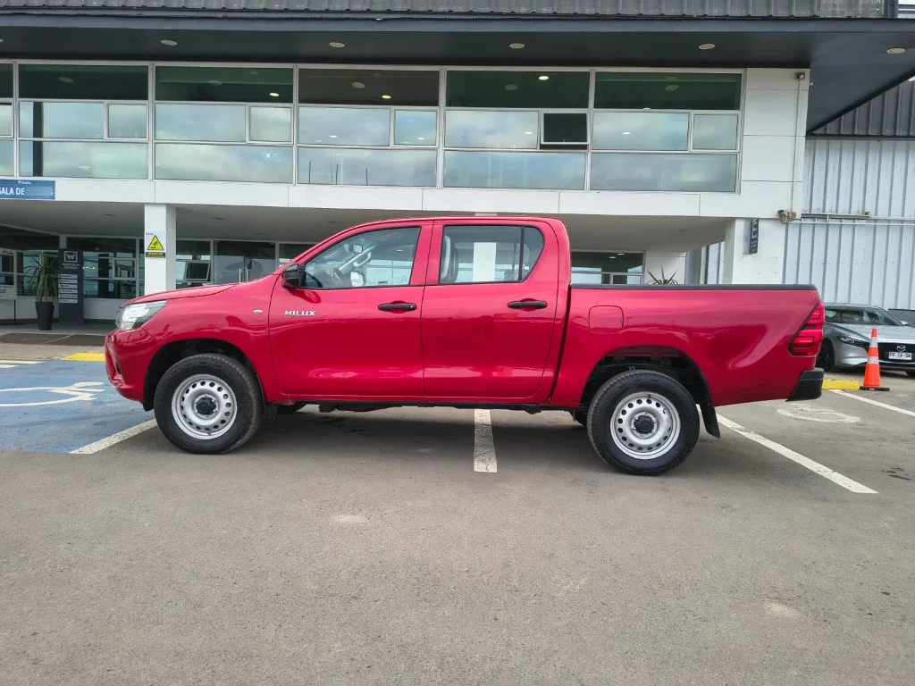 Toyota Hilux Dc 4x4 2.4 D Dx Mt año 2024